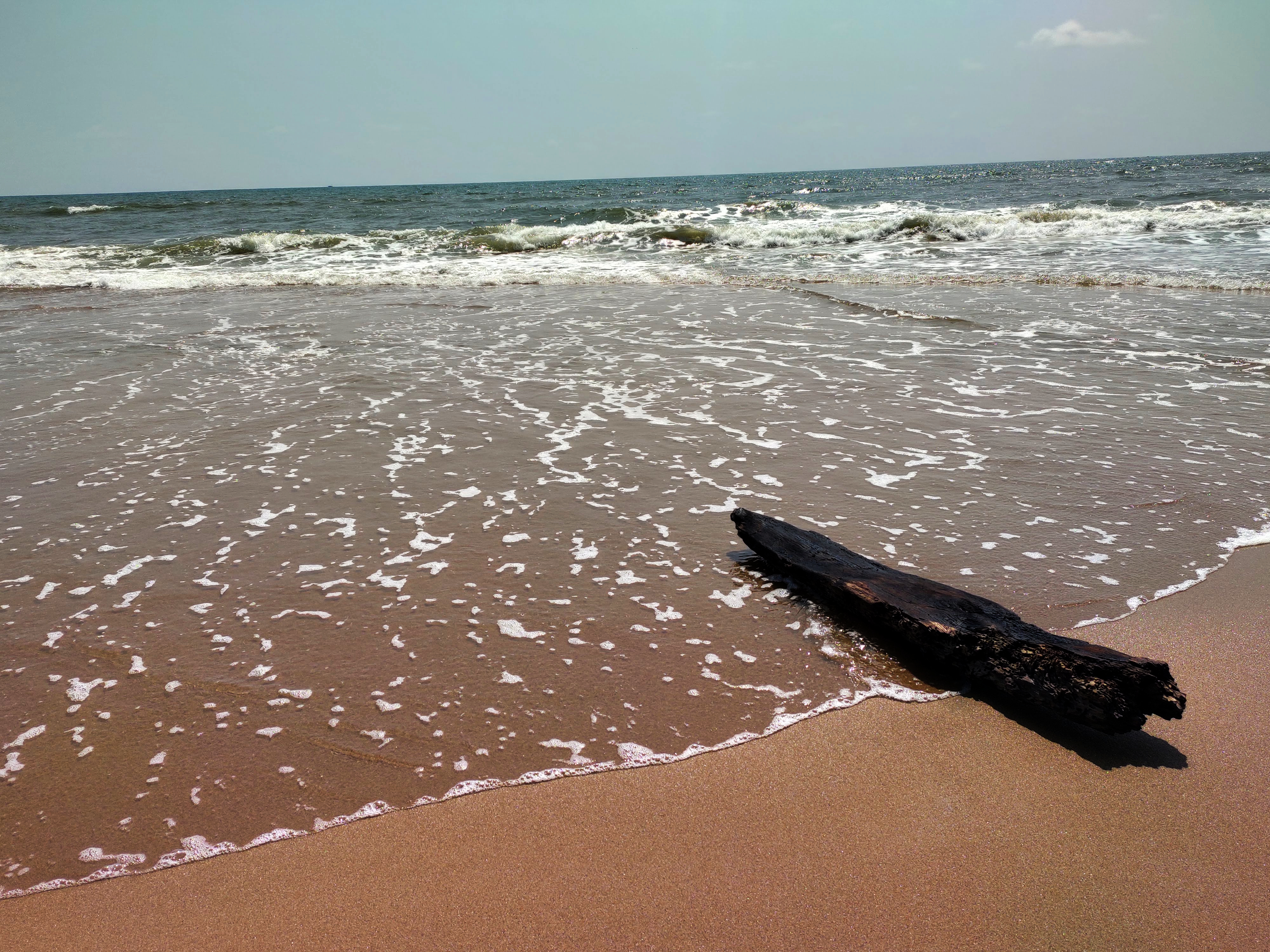 Mahabalipuram Beach in the morning (Mamallapuram)